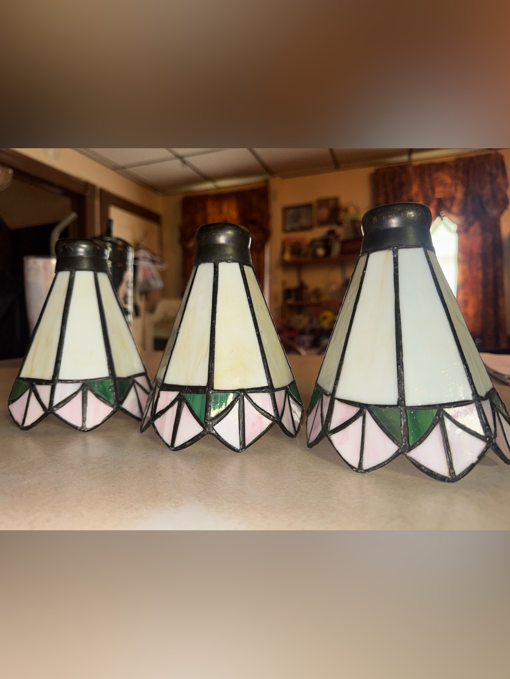 Tiffany inspired stained glass lampshades shades